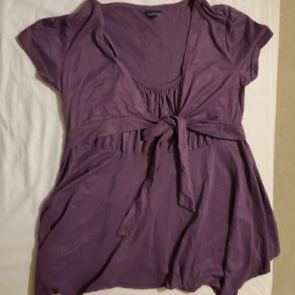 Light grey/burgundy blouse/T Shirt - Picture 2 of 2